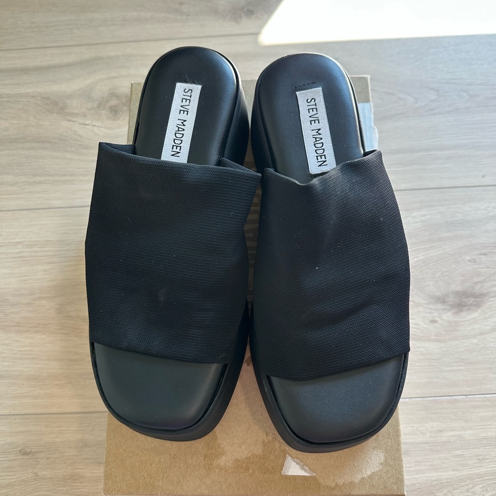 Steve Madden Black Slinky Slides